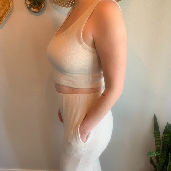 Lounge Set - Picture 2 of 4